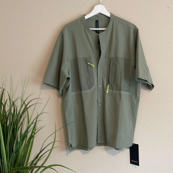 lululemon athletica Other - Lululemon Mens Water-Repellent Hiking Short Sleeve Shirt in Laurel green NWT